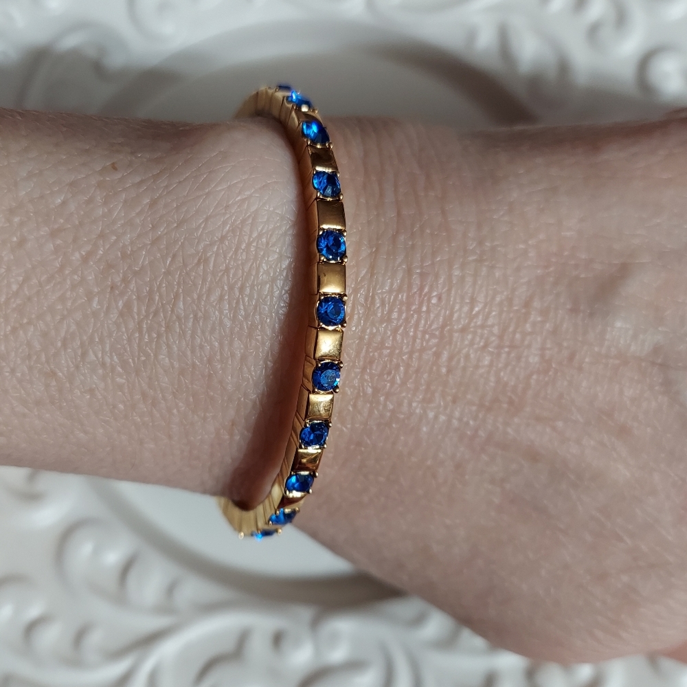 Joan River's Textured Gold Tone Dark Blue Faceted Crystal Cut Cuff Brace…